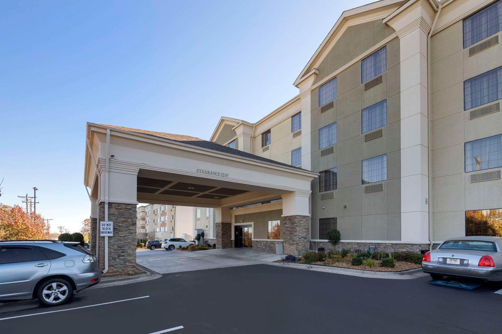 Comfort Inn & Suites North Little Rock Mccain Mall Exterior foto